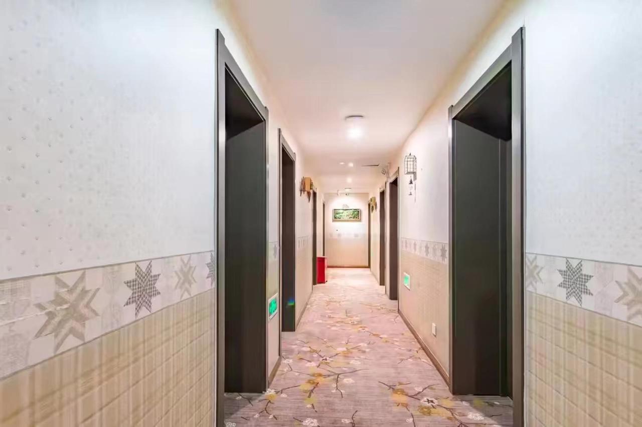 Nostalgia Hotel Beijing Guozijian Ghost Street - Near Beijing Lama Temple, Beihai Park, Jingshan Park, Drum Tower, Houhai Bar Street, Tian'Anmen Square, Located In Beijing Traditional Hutongs, 5 Minutes Away From Beixinqiao Metro Station Kültér fotó